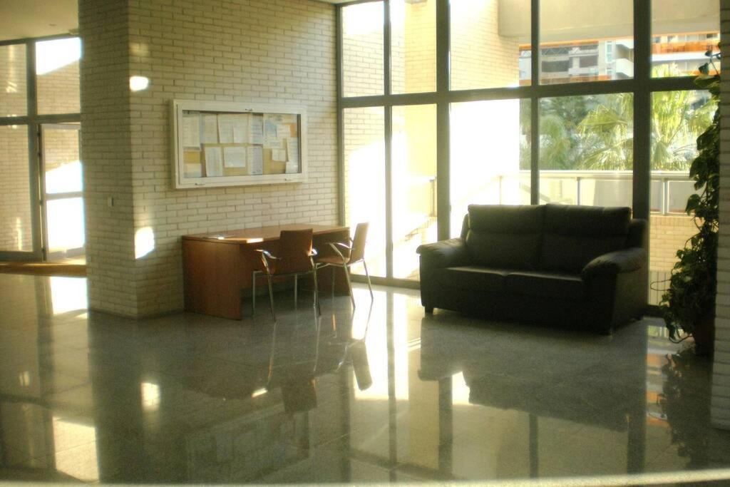 Apartamento Vacaciones En Gemelos 22 Benidorm Bagian luar foto
